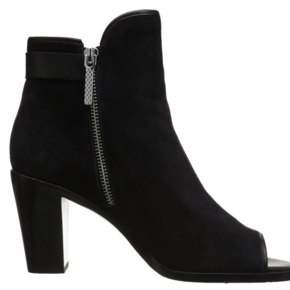 Donald J Pliner Kara-RM Black Suede Peep Toe Ankle Booties Block Heel 11M